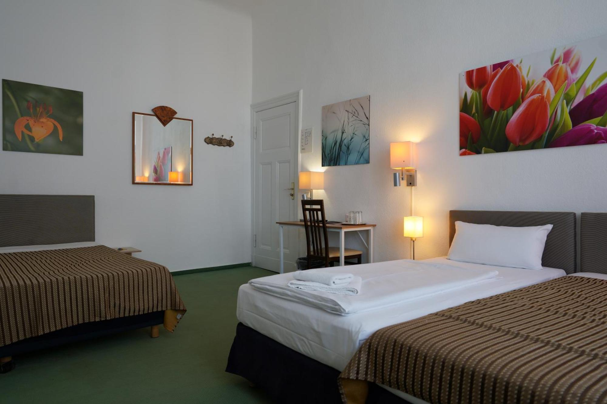 Triple Room,1667425302:JPEG